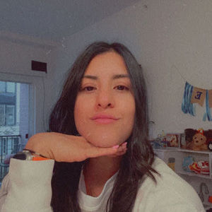 Meet your Posher, Daniela